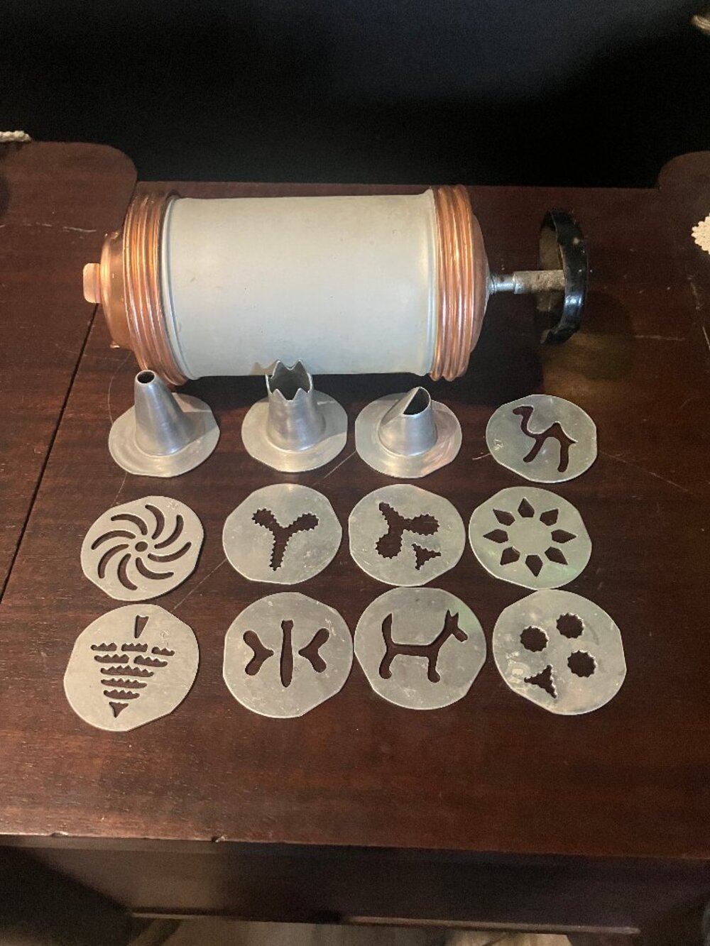 Vintage Mirro Cookie / Pastry Press with 13 Press Shapes / Tips